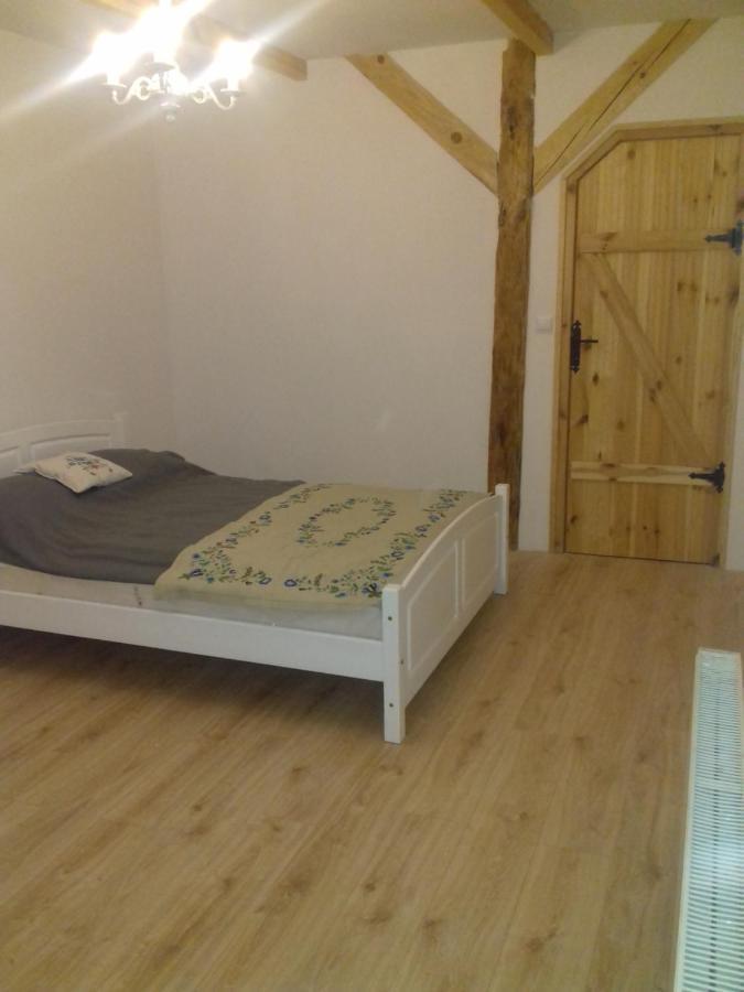 Izdebka W Zaciszu Bed & Breakfast Czarna Dabrowka ภายนอก รูปภาพ